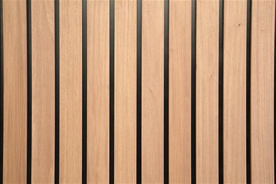 Bryd de bare flader med akustikpaneler